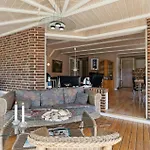 4 Bedroom Gorgeous In