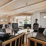 4 Bedroom Gorgeous In 度假居 Romo