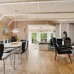 4 Bedroom Gorgeous In 度假居 Romo