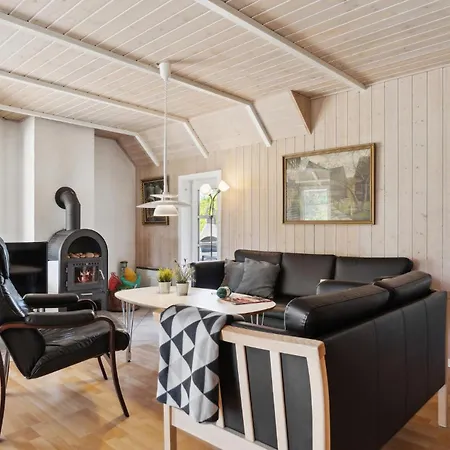 4 Bedroom Gorgeous In *
