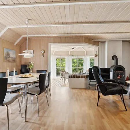 4 Bedroom Gorgeous In 度假居 Romo